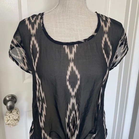 Papaya | Made In USA Black Sheer Lace Top with Embroidered Cream Back | Size M - Picture 3 of 9